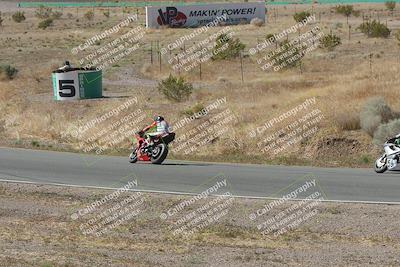 media/Apr-20-2025-AHRMA (Sun) [[393a79c373]]/Race/Group 11 early race/Turn 4b/